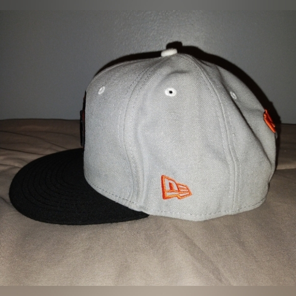 New York Knicks New Era NBA Snapback Hat Black Gray Orange EUC - Picture 4 of 10